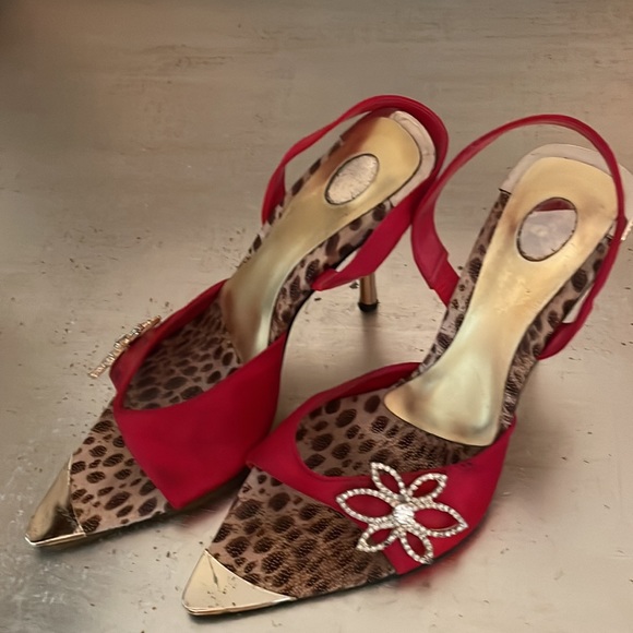 Vintage Red Diva 4” heels with animal print! - Picture 3 of 8